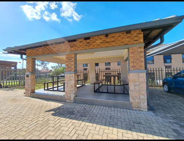 1,350M² OFFICE FOR SALE IN KLEINFONTEIN